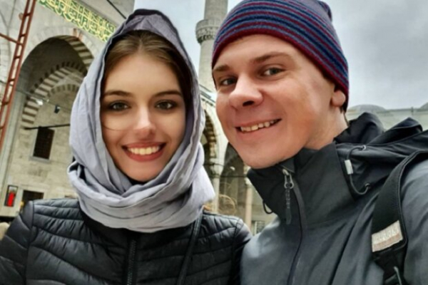 Александра Кучеренко умчалась на другой континент, чтобы отпраздновать Новый год с Димой Комаровым: "Найду в любой точке планеты" Александра Кучеренко умчалась на другой континент, чтобы отпраздновать Новый год с Димой Комаровым: "Найду в любой точке планеты"