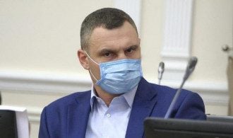 Жесткий локдаун в Киеве на 30 дней или оранжевая зона: Кличко назвал сценарий карантина в столице
Жесткий локдаун в Киеве на 30 дней или оранжевая зона: Кличко назвал сценарий карантина в столице