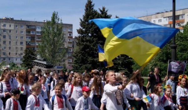 На Донбассе празднуют освобождение от "русской весны": "Пытали украинских патриотов" На Донбассе празднуют освобождение от "русской весны": "Пытали украинских патриотов"