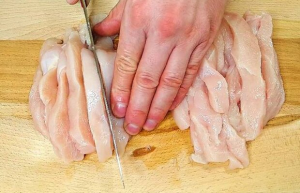 Как правильно готовить куриное филе: получится сочным и вкусным Как правильно готовить куриное филе: получится сочным и вкусным