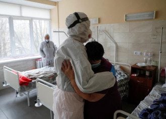 В Тернопольской области 9-месячный ребенок заболел "индийским" коронавирусом Дельта: он в больнице
В Тернопольской области 9-месячный ребенок заболел "индийским" коронавирусом Дельта: он в больнице