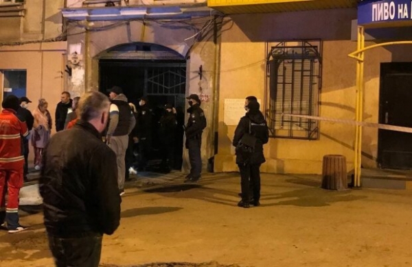 В Одессе прогремел мощный взрыв, людей срочно эвакуируют и разбирают завалы