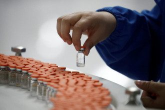 В Минздраве высказались о закупке российской вакцины
В Минздраве высказались о закупке российской вакцины