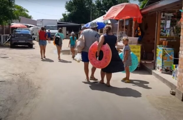 Египет "протянул руку" медпомощи украинским туристам, Зеленский в восторге: "Особенно ценю решение" Египет "протянул руку" медпомощи украинским туристам, Зеленский в восторге: "Особенно ценю решение"