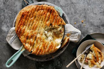 Не говорите с незнакомцами 31 октября и приготовьте особенный пирог: приметы и запреты на Спиридона