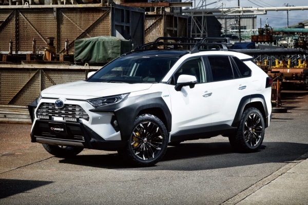 Самый крутой Toyota RAV4 оказался агрессивнее стандартного кроссовера
Самый крутой Toyota RAV4 оказался агрессивнее стандартного кроссовера