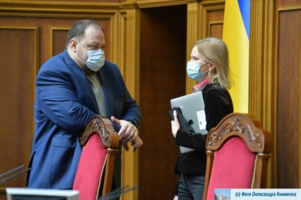 Верховную Раду начнут кварцевать – нардепы будут работать в новых карантинных условиях Верховную Раду начнут кварцевать – нардепы будут работать в новых карантинных условиях