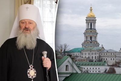 Обливания водой, палки и ведра: под стенами Киево-Печерской Лавры началось "веселье"
