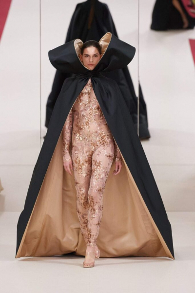 Алла Костромичева вышла на подиум Alexis Mabille в Париже Алла Костромичева вышла на подиум Alexis Mabille в Париже