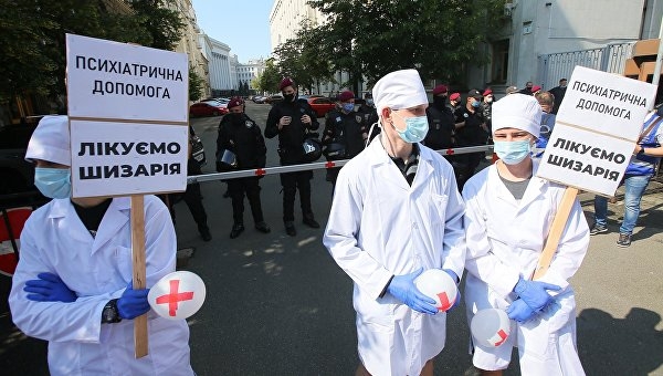 «Антимайдан» по версии Шария: как в Киеве «отбивали» улицу у националистов «Антимайдан» по версии Шария: как в Киеве «отбивали» улицу у националистов