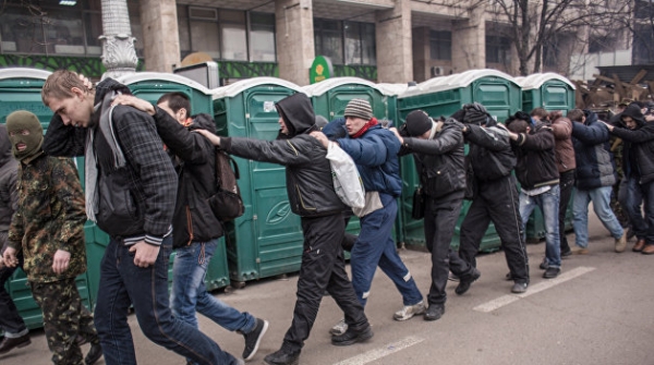 Аполитичные «титушки» Януковича. Именно они стали началом конца донецкого президента Аполитичные «титушки» Януковича. Именно они стали началом конца донецкого президента