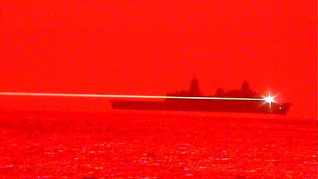 ВМС США испытали лазерное оружие против беспилотников ВМС США испытали лазерное оружие против беспилотников