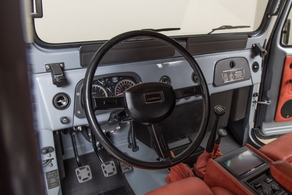 
36-летний Land Cruiser выглядит круче нового
 