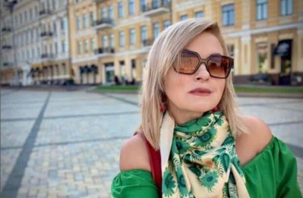 Мария Бурмака очаровала сеть редким фото с сестрой: похожи, как две капли воды