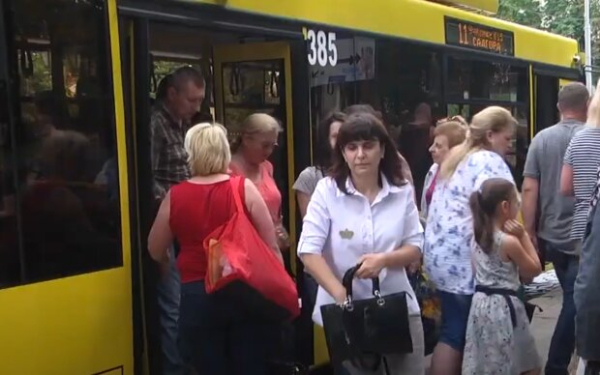 Главное за 30 июня: смерть известного актера, отмена бесплатного проезда и отмена отключений света Главное за 30 июня: смерть известного актера, отмена бесплатного проезда и отмена отключений света