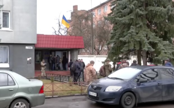 Главные новости за 26 февраля: тотальная мобилизация в Украине, предупреждение от "Нафтогаза" и новые цены