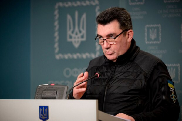 Алексей Данилов рассказал, в какой момент путин поставил себя выше других лидеров: "Сбросил свои маски"