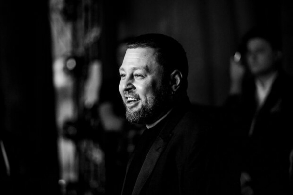 Пикалов из Квартала 95 очень серьезно обидел Элтона Джона: "Беги, а то порвут" Пикалов из Квартала 95 очень серьезно обидел Элтона Джона: "Беги, а то порвут"