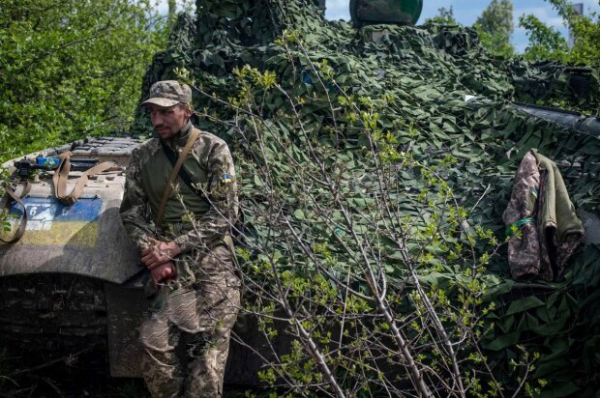 Россияне готовят "парад" в разрушенном Мариуполе - ГУР МО Украины Россияне готовят "парад" в разрушенном Мариуполе - ГУР МО Украины