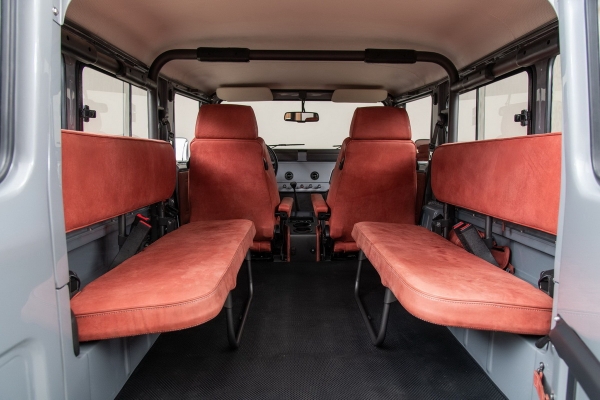 
36-летний Land Cruiser выглядит круче нового
 
