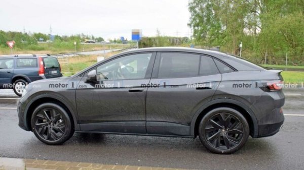 Volkswagen испытывает первый заряженный электрокроссовер, BMW X6 на минималках Volkswagen испытывает первый заряженный электрокроссовер, BMW X6 на минималках