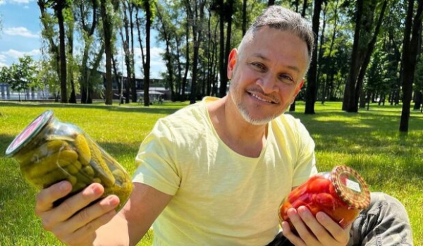 Рецепт идеального плова в рукаве от звезды "МастерШеф" Эктора Хименеса-Браво: кухня остается чистой Рецепт идеального плова в рукаве от звезды "МастерШеф" Эктора Хименеса-Браво: кухня остается чистой