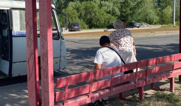 Главные новости за 21 июня: удар по Змеиному, "коннект" Дорофеевой и Кацурина, а еще восстание против Арестовича Главные новости за 21 июня: удар по Змеиному, "коннект" Дорофеевой и Кацурина, а еще восстание против Арестовича