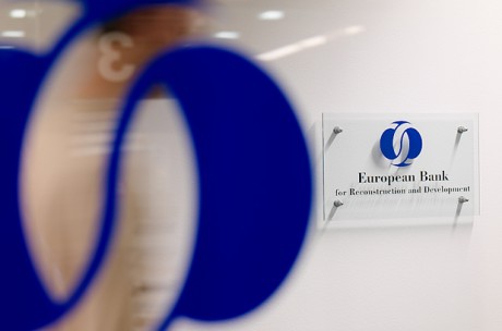 Зеленский предложил ЕБРР рассмотреть пути поддержки украинского правительства Зеленский предложил ЕБРР рассмотреть пути поддержки украинского правительства