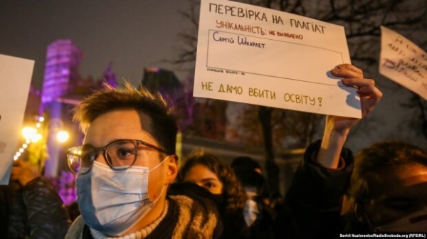 Главные новости за 17 февраля: пожизненное заключение, научный переворот и налоги заробитчан Главные новости за 17 февраля: пожизненное заключение, научный переворот и налоги заробитчан