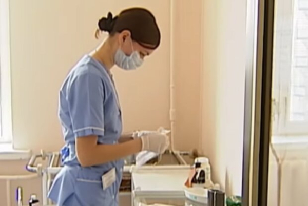 И от гриппа, и от столбняка: какие вакцины запрещено колоть в один день И от гриппа, и от столбняка: какие вакцины запрещено колоть в один день