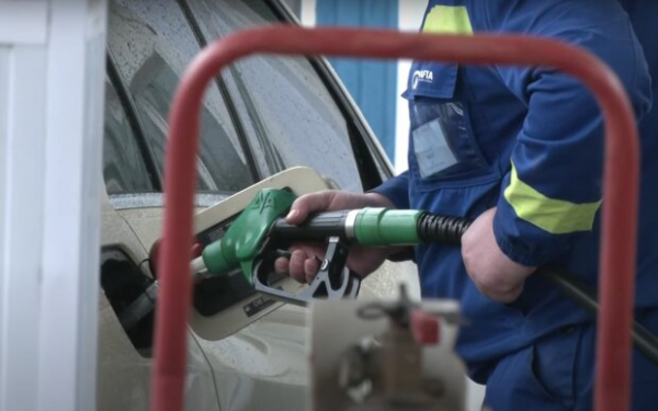 Цены выросли более чем на 2 гривны: где в Украине дешевле и дороже всего обойдется бензин Цены выросли более чем на 2 гривны: где в Украине дешевле и дороже всего обойдется бензин