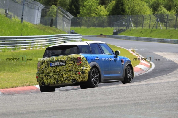 Mini Countryman готовится к ресталингу
Mini Countryman готовится к ресталингу