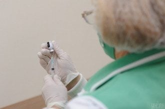 Каждый второй – привит от COVID-19 хотя бы одной дозой: Минздрав назвал регионы-лидеры по вакцинации
Каждый второй – привит от COVID-19 хотя бы одной дозой: Минздрав назвал регионы-лидеры по вакцинации