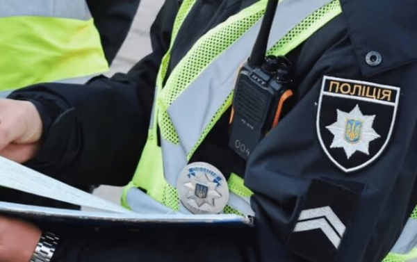 Штраф можно не платить, а этот документ вообще не обязательно показывать: украинцам рассказали про лазейку Штраф можно не платить, а этот документ вообще не обязательно показывать: украинцам рассказали про лазейку