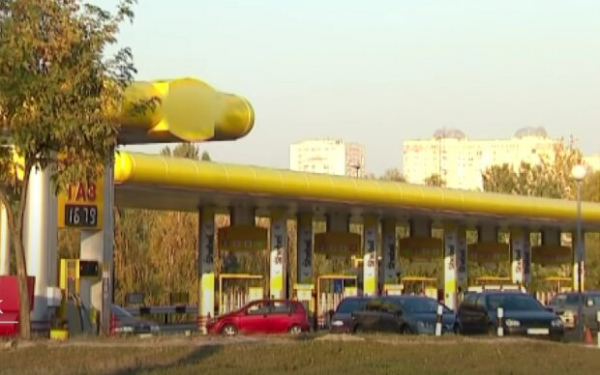 Украинцы останутся без автомобилей: что вместо бензина продают на АЗС во время войны Украинцы останутся без автомобилей: что вместо бензина продают на АЗС во время войны