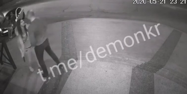 Всплыло видео с расстрелянным прокурором в Кривом Роге
Всплыло видео с расстрелянным прокурором в Кривом Роге