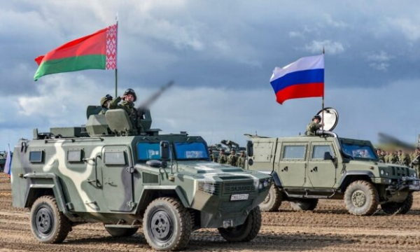 Возможность нападения с территории Беларуси: в Воздушных силах рассказали о ЗРК, Искандерах и авиации Возможность нападения с территории Беларуси: в Воздушных силах рассказали о ЗРК, Искандерах и авиации