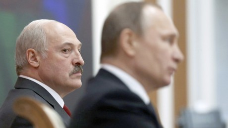 Лукашенко заявил, что хочет разместить в Беларуси военные самолеты РФ Лукашенко заявил, что хочет разместить в Беларуси военные самолеты РФ