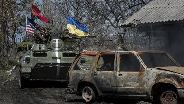 Белая угроза: США боятся вербовки американцев в «Азов» Белая угроза: США боятся вербовки американцев в «Азов»