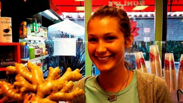Белла Хадид показала, кем она работала в 15 лет Белла Хадид показала, кем она работала в 15 лет