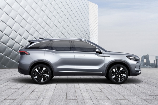Mercedes помог китайцам создать крутой внедорожник
Mercedes помог китайцам создать крутой внедорожник