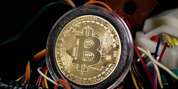 Биткоин рухнул из-за событий в Казахстане Биткоин рухнул из-за событий в Казахстане