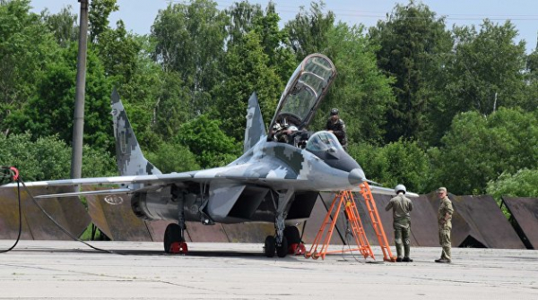 Бумажные самолётики. Почему из украинской военной авиации уходят лётчики Бумажные самолётики. Почему из украинской военной авиации уходят лётчики