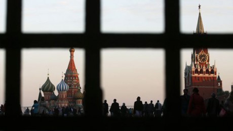 Словакия высылает трех дипломатов РФ из-за подозрений в шпионаже