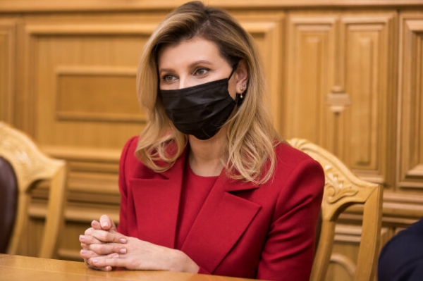 Почему Елену Зеленскую не полюбили украинцы: "Муж прислушивается" Почему Елену Зеленскую не полюбили украинцы: "Муж прислушивается"