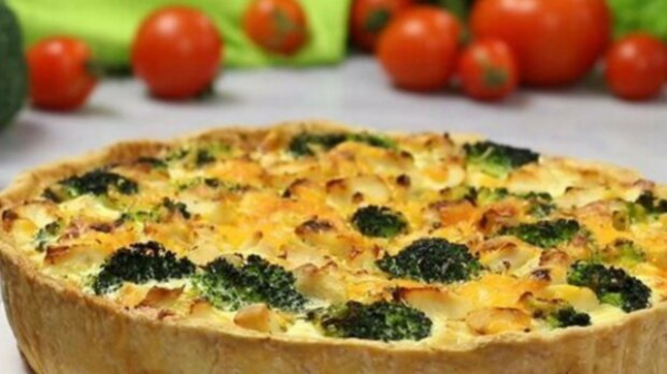 Руслана Писанка приготовила вкуснейший пирог, после которого вы навсегда забудете про фаст-фуд: подается с горячим бульйончиком