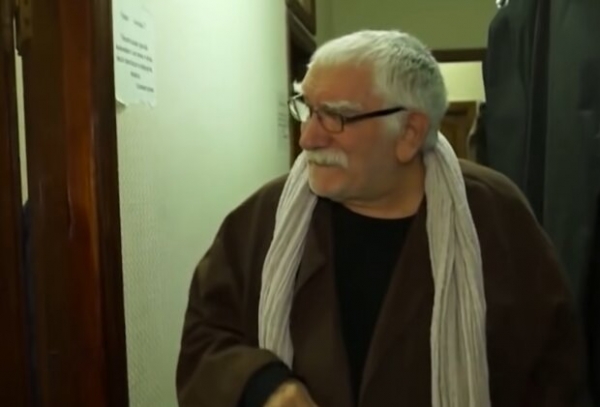 Петросян эмоционально высказался о последних днях Джигарханяна: "Сгнил в постели, в муках, болях" Петросян эмоционально высказался о последних днях Джигарханяна: "Сгнил в постели, в муках, болях"