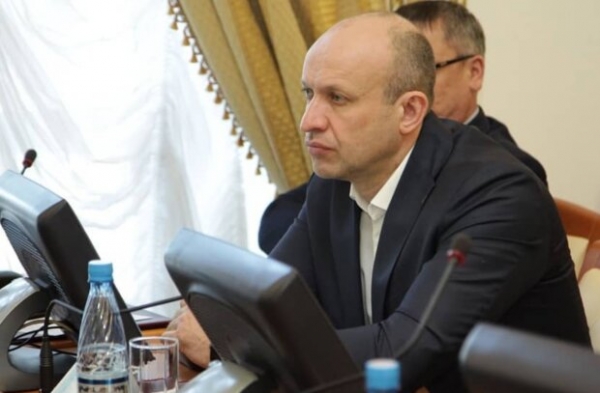 Депутата-живодера исключили из партии: давил волков снегоходом и долго издевался