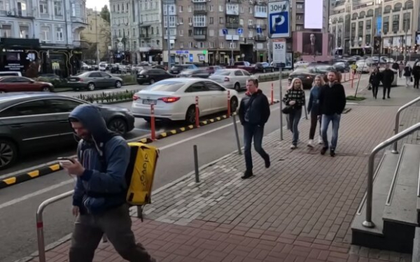 Главные новости за 26 марта: что будет с курсом доллара, пока обещают рост тарифов и новые проблемы для уклонистов Главные новости за 26 марта: что будет с курсом доллара, пока обещают рост тарифов и новые проблемы для уклонистов