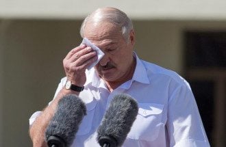 Украина подложит свинью Лукашенко, лишив его почетного звания в КНУ
